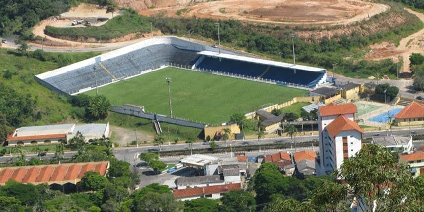 Vistoria no Estádio Municipal Leonardo Barbiere em Águas de Lindóia